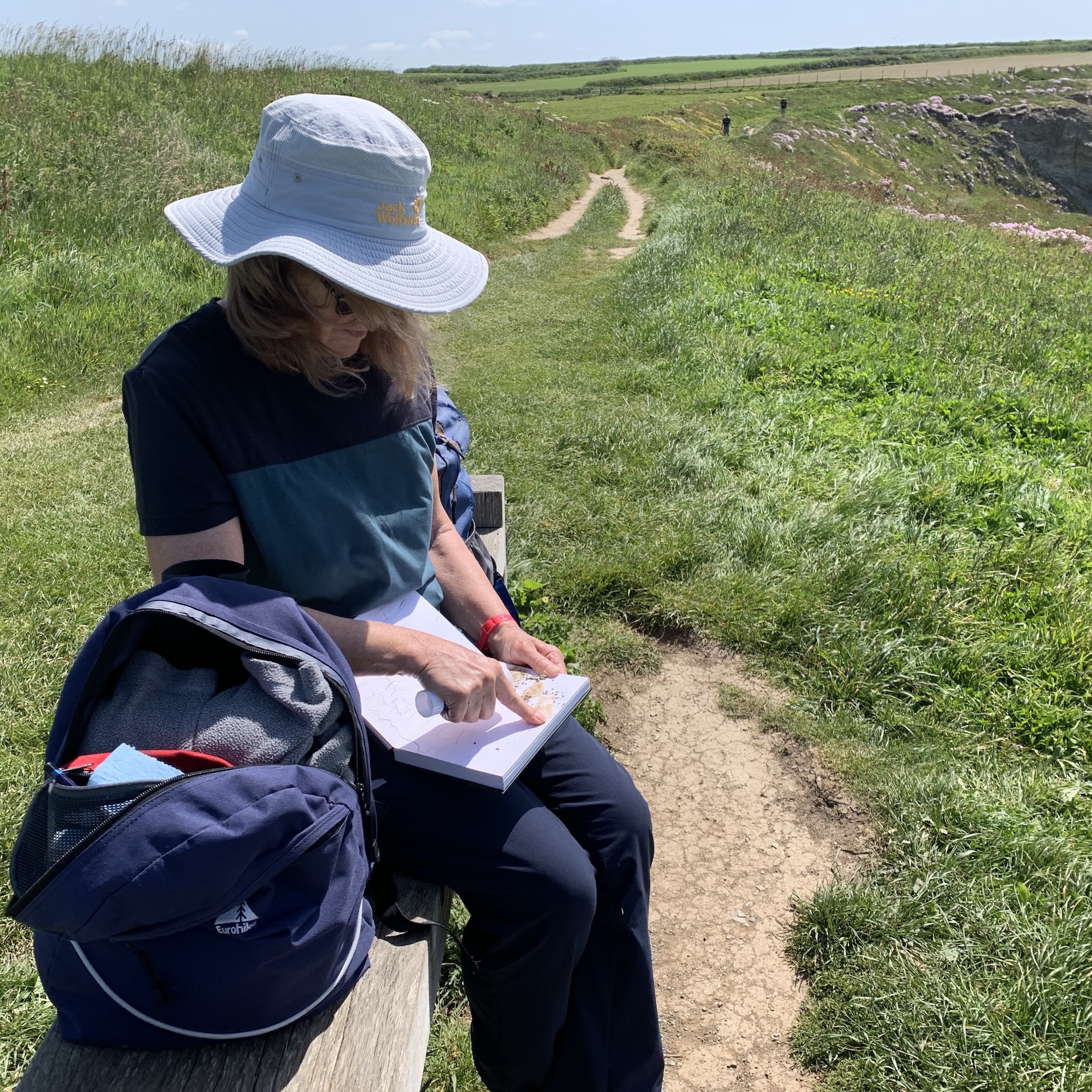 HinesHelena_studio-fccc2d6616c040eb51edffff5094fe1b Helena Hines